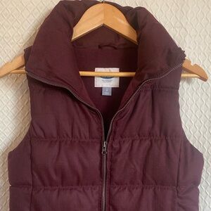 Old Navy Plum/Burgundy Quilted Vest with High Collar. Zip up. Small. Puffer.